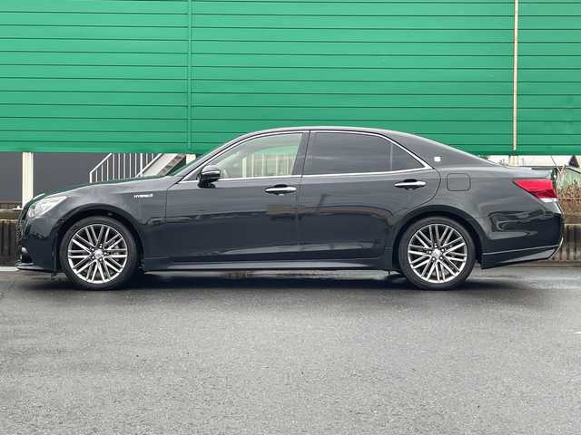 トヨタ クラウン ハイブリッド アスリートS 茨城県 2013(平25)年 6.7万km プレシャスブラックパール 純正SDナビ/Bluetooth搭載/フルセグTV/バックカメラ/クルーズコントロール/ビルトインETC/パワーシート　/純正18インチアルミホイール/純正フロアマット/LEDヘッドライト/オートライト/オートマチックハイビーム/スマートキー