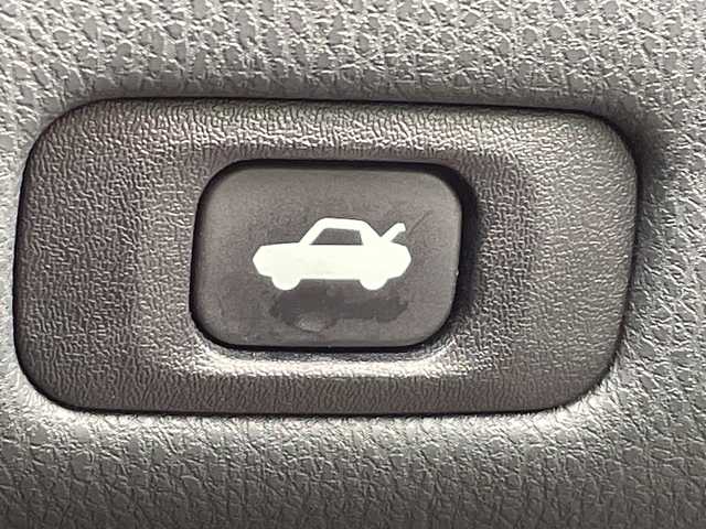 トヨタ クラウン ハイブリッド アスリートS 茨城県 2013(平25)年 6.7万km プレシャスブラックパール 純正SDナビ/Bluetooth搭載/フルセグTV/バックカメラ/クルーズコントロール/ビルトインETC/パワーシート　/純正18インチアルミホイール/純正フロアマット/LEDヘッドライト/オートライト/オートマチックハイビーム/スマートキー