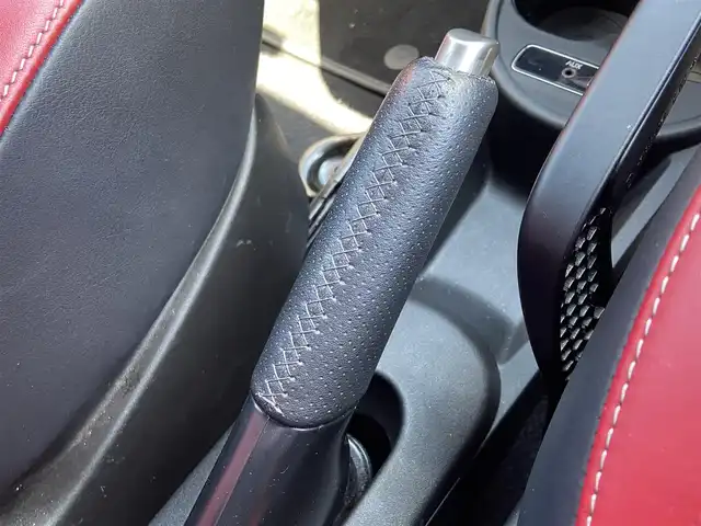 アバルト ５９５ ツーリズモ 栃木県 2018(平30)年 4万km グレーＭ 純正ディスプレイオーディオ/AppleCarPlay/赤革/ETC/社外ドラレコ/リアソナー/キセノンヘッドライト/純正17インチAW
