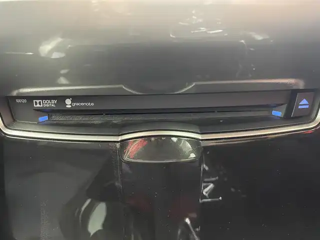 トヨタ クラウン ハイブリッド アスリートS 熊本県 2015(平27)年 5.2万km ホワイトパールクリスタルシャイン 純正ナビ（CD/DVD/BT/フルセグ）/エンジンスタートボタン/パワーステアリング/パワーウィンドウ/保証書/取扱説明書/アイドリングストップ/スマートキー/オートエアコン/スペアキー/クルーズコントロール/バックカメラ/ETC/USB入力端子/純正フロアマット/純正アルミホイール/D席N席パワーシート/D席N席シートヒーター/ABS/横滑り防止装置/盗難防止装置/オートライト/W＋サイドエアバック/カーテンエアバック/ステアリングヒーター