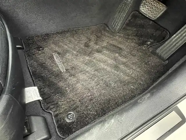 トヨタ クラウン ハイブリッド アスリートS 熊本県 2015(平27)年 5.2万km ホワイトパールクリスタルシャイン 純正ナビ（CD/DVD/BT/フルセグ）/エンジンスタートボタン/パワーステアリング/パワーウィンドウ/保証書/取扱説明書/アイドリングストップ/スマートキー/オートエアコン/スペアキー/クルーズコントロール/バックカメラ/ETC/USB入力端子/純正フロアマット/純正アルミホイール/D席N席パワーシート/D席N席シートヒーター/ABS/横滑り防止装置/盗難防止装置/オートライト/W＋サイドエアバック/カーテンエアバック/ステアリングヒーター