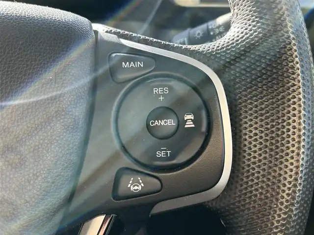 ホンダ ステップワゴン モデューロX ホンダセンシング 埼玉県 2020(令2)年 5.5万km プラチナホワイトパール 登録時54499km/ワンオーナー/純正10型メモリナビゲーション（フルセグTV/BT/AM/FM）/純正後席フリップダウンモニター/B/F/S/全方位カメラ/ホンダセンシング/アダブティブクルーズコントロール/CMBS衝突軽減ブレーキ/誤発進抑制機能/LKAS車線維持支援システム/純正16インチアルミホイール/純正LEDヘッドライト/純正LEDフロントフォグランプ/純正フロアマット/ビルトインETC2.0/両側電動スライドドア/USB入力端子/3列シート/ステアリングスイッチ/革巻きステアリング/合皮ハーフレザーシート/オートライト/電動パーキングブレーキ/電格ウインカーミラー/プッシュスタート/スマートキー/スペアキー1本/保証書/車両/ナビ取扱説明書