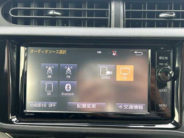 トヨタ アクア G G’s 佐賀県 2016(平28)年 13.8万km ライムホワイトパールクリスタルシャイン 純正SDナビゲーション/・フルセグTV/CD/DVD/SD/Bluetooth/バックカメラ/ビルトインETC/ハーフレザーシート/ISOFIX対応/革巻きステアリング/ステアリングリモコン/G’ｓ17インチアルミホイール/純正LEDヘッドライト/純正LEDフォグランプ/純正LEDデイライト/純正フロアマット/純正ドアバイザ―/新車保証書/取扱説明書/クルーズコントロール/プリクラッシュセーフティ/レーンディパーチャーアラート