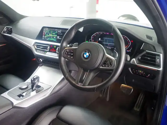 ＢＭＷ ３２０ｄ xDrive Mスポーツ 兵庫県 2020(令2)年 3.5万km 青Ｍ 純正ナビ/社外地デジTV/全方位カメラ/アップルカープレイ/フロントシートヒーター/ハーフレザーシート/電動フロントシート/アンビエントライト/アクティブクルーズコントロール/レーンキープアシスト/ブラインドスポットモニター/ドライブレコーダー前後カメラ/パワーバックドア/コンフォートアクセス