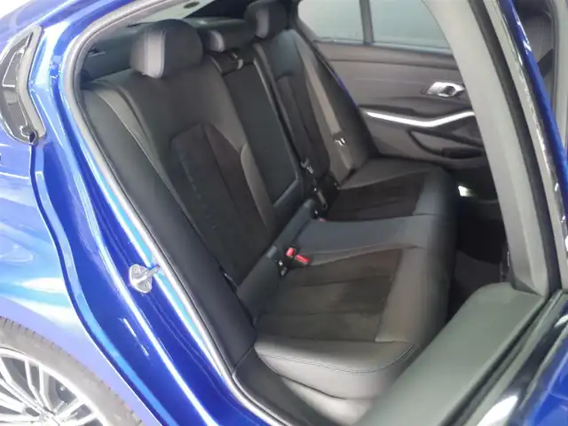 ＢＭＷ ３２０ｄ xDrive Mスポーツ 兵庫県 2020(令2)年 3.5万km 青Ｍ 純正ナビ/社外地デジTV/全方位カメラ/アップルカープレイ/フロントシートヒーター/ハーフレザーシート/電動フロントシート/アンビエントライト/アクティブクルーズコントロール/レーンキープアシスト/ブラインドスポットモニター/ドライブレコーダー前後カメラ/パワーバックドア/コンフォートアクセス