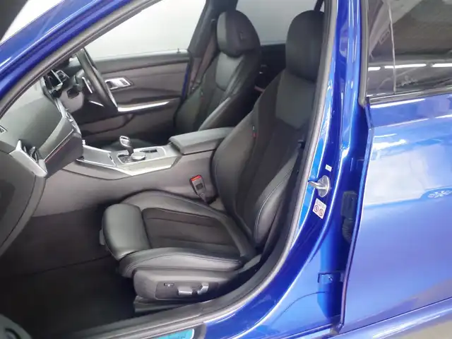 ＢＭＷ ３２０ｄ xDrive Mスポーツ 兵庫県 2020(令2)年 3.5万km 青Ｍ 純正ナビ/社外地デジTV/全方位カメラ/アップルカープレイ/フロントシートヒーター/ハーフレザーシート/電動フロントシート/アンビエントライト/アクティブクルーズコントロール/レーンキープアシスト/ブラインドスポットモニター/ドライブレコーダー前後カメラ/パワーバックドア/コンフォートアクセス