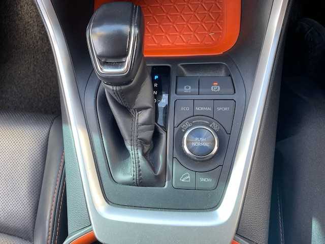 トヨタ ＲＡＶ４ アドベンチャー 大分県 2020(令2)年 3.6万km アティチュードブラックマイカ ワンオーナー/４WD/TRDフロントバンパーガーニッシュ/トヨタセーフティーセンス/・レーダークルーズコントロール/・プリクラッシュセーフティ/・レーントレーシングアシスト/・オートマチックハイビーム/・ブラインドスポットモニター/・パーキングサポートブレーキ/純正SDナビ/【NSZT-Y68T】/DVD/DTV/BT/SD/合皮シート/運転席パワーシート/前席シートヒーター/前席シートベンチレーション/ステアリングヒーター/社外ルーフキャリア/純正ドライブレコーダー/社外デジタルインナーミラー/ドアバイザー/プッシュスタート/スマートキー/スペアキー/純正ビルトインETC2.0