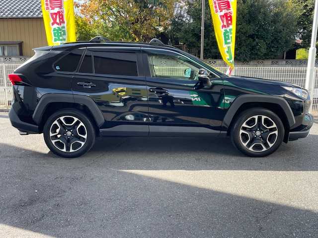 トヨタ ＲＡＶ４ アドベンチャー 大分県 2020(令2)年 3.6万km アティチュードブラックマイカ ワンオーナー/４WD/TRDフロントバンパーガーニッシュ/トヨタセーフティーセンス/・レーダークルーズコントロール/・プリクラッシュセーフティ/・レーントレーシングアシスト/・オートマチックハイビーム/・ブラインドスポットモニター/・パーキングサポートブレーキ/純正SDナビ/【NSZT-Y68T】/DVD/DTV/BT/SD/合皮シート/運転席パワーシート/前席シートヒーター/前席シートベンチレーション/ステアリングヒーター/社外ルーフキャリア/純正ドライブレコーダー/社外デジタルインナーミラー/ドアバイザー/プッシュスタート/スマートキー/スペアキー/純正ビルトインETC2.0