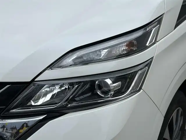 日産 セレナ ハイウェイスター Vセレクション 山形県 2018(平30)年 9.5万km ブリリアントホワイトパール 純正9インチナビ/FM/AM/フルセグ/DVD/Bluetooth/両側パワースライドア/衝突軽減ブレーキ/クルーズコントロール/アイドリングストップ/バックカメラ/横滑り防止装置/LEDライト/フォグランプ/純正バイザー/純正マット/スマートキー/スペアキー/ETC