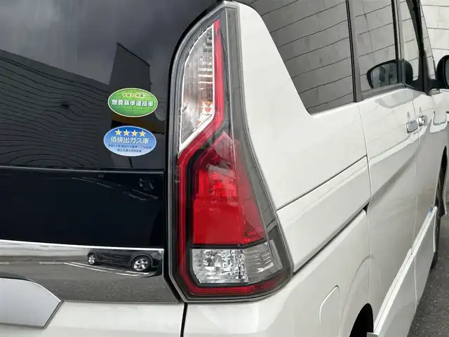 日産 セレナ ハイウェイスター Vセレクション 山形県 2018(平30)年 9.5万km ブリリアントホワイトパール 純正9インチナビ/FM/AM/フルセグ/DVD/Bluetooth/両側パワースライドア/衝突軽減ブレーキ/クルーズコントロール/アイドリングストップ/バックカメラ/横滑り防止装置/LEDライト/フォグランプ/純正バイザー/純正マット/スマートキー/スペアキー/ETC