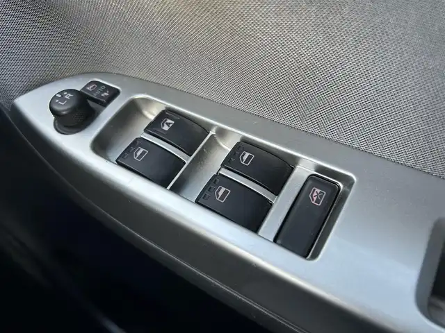 ダイハツ キャスト アクティバ G リミテッド SAⅢ 滋賀県 2018(平30)年 7.3万km スプラッシュブルーM 純正メモリナビ/・フルセグTV/FM/AM/CD/DVD/・Bluetooth/SD/iPod/全方位カメラ/ドライブレコーダー/ETC/前席シートヒーター/コーナーセンサー/衝突回避・軽減ブレーキ機能/誤発進抑制機能/車線逸脱警報/先行車発進お知らせ機能/LEDヘッドライト/オートライト/オートハイビーム/フォグランプ/プッシュスタート/スマートキ×２/ドアバイザー