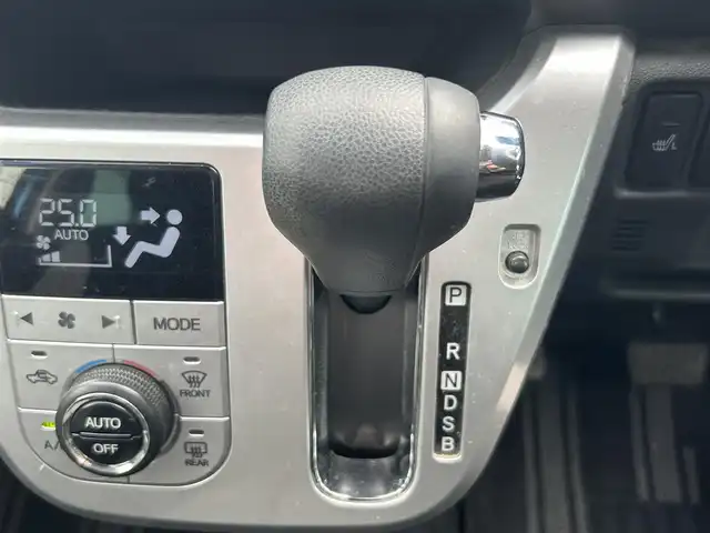 ダイハツ キャスト アクティバ G リミテッド SAⅢ 滋賀県 2018(平30)年 7.3万km スプラッシュブルーM 純正メモリナビ/・フルセグTV/FM/AM/CD/DVD/・Bluetooth/SD/iPod/全方位カメラ/ドライブレコーダー/ETC/前席シートヒーター/コーナーセンサー/衝突回避・軽減ブレーキ機能/誤発進抑制機能/車線逸脱警報/先行車発進お知らせ機能/LEDヘッドライト/オートライト/オートハイビーム/フォグランプ/プッシュスタート/スマートキ×２/ドアバイザー