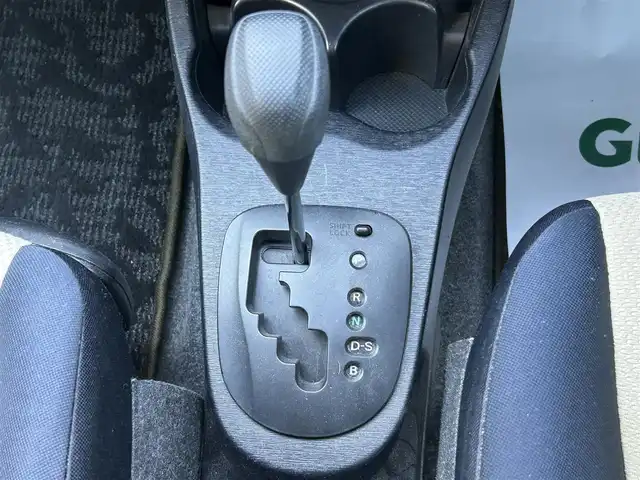 トヨタ ヴィッツ F 和歌山県 2011(平23)年 6万km ブラックマイカ アイドリングストップ/ETC/純正フロアマット/純正ドアバイザー/取扱説明書/保証書