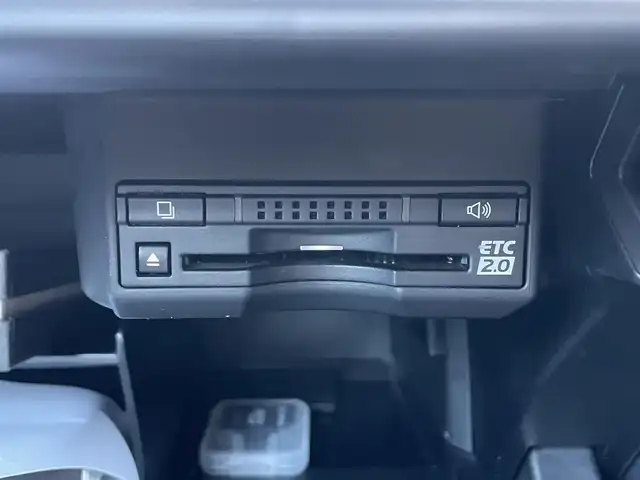 レクサス ＣＴ 200h クールツーリングスタイル 滋賀県 2017(平29)年 6.4万km ソニッククォーツ 純正SDナビ/(フルセグTV CD DVD Bluetooth ブルーレイ USB AUX)/バックカメラ/レーダークルーズコントロール/パワーシート/ハーフレザーシート/シートヒーター/革巻きステアリング/ステアリングリモコン/ビルトインETC2.0/プッシュスタート/スマートキー/電動格納ミラー/パドルシフト/純正フロアマット/LEDオートヘッドライト