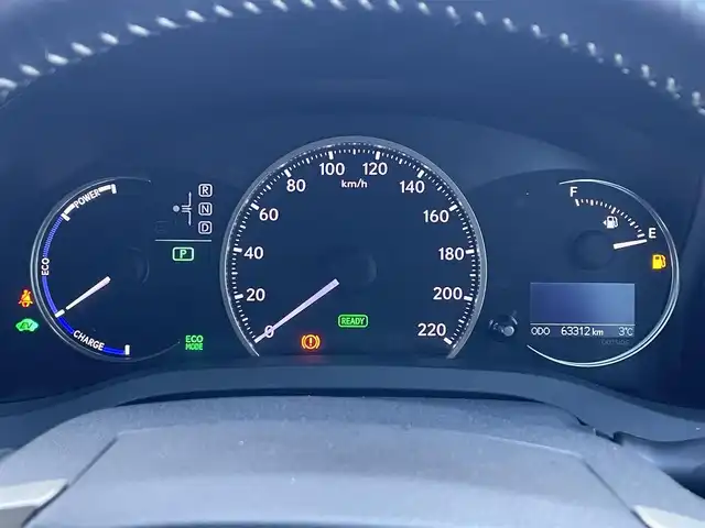 レクサス ＣＴ 200h クールツーリングスタイル 滋賀県 2017(平29)年 6.4万km ソニッククォーツ 純正SDナビ/(フルセグTV CD DVD Bluetooth ブルーレイ USB AUX)/バックカメラ/レーダークルーズコントロール/パワーシート/ハーフレザーシート/シートヒーター/革巻きステアリング/ステアリングリモコン/ビルトインETC2.0/プッシュスタート/スマートキー/電動格納ミラー/パドルシフト/純正フロアマット/LEDオートヘッドライト