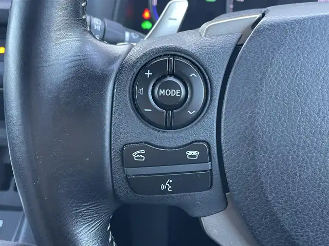 レクサス ＣＴ 200h クールツーリングスタイル 滋賀県 2017(平29)年 6.4万km ソニッククォーツ 純正SDナビ/(フルセグTV CD DVD Bluetooth ブルーレイ USB AUX)/バックカメラ/レーダークルーズコントロール/パワーシート/ハーフレザーシート/シートヒーター/革巻きステアリング/ステアリングリモコン/ビルトインETC2.0/プッシュスタート/スマートキー/電動格納ミラー/パドルシフト/純正フロアマット/LEDオートヘッドライト