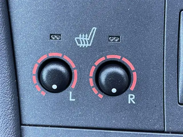 レクサス ＣＴ 200h クールツーリングスタイル 滋賀県 2017(平29)年 6.4万km ソニッククォーツ 純正SDナビ/(フルセグTV CD DVD Bluetooth ブルーレイ USB AUX)/バックカメラ/レーダークルーズコントロール/パワーシート/ハーフレザーシート/シートヒーター/革巻きステアリング/ステアリングリモコン/ビルトインETC2.0/プッシュスタート/スマートキー/電動格納ミラー/パドルシフト/純正フロアマット/LEDオートヘッドライト