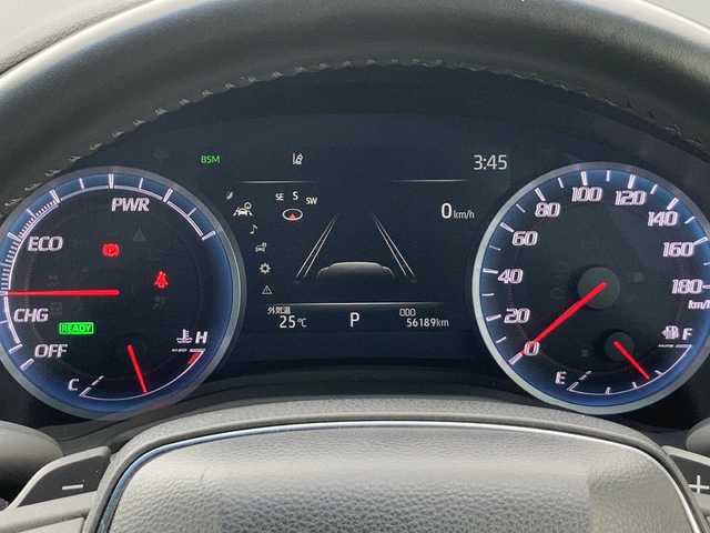 トヨタ クラウン ハイブリッド RS アドバンス 佐賀県 2019(令1)年 5.7万km ホワイトパールクリスタルシャイン 純正ナビ/バックカメラ/トヨタセーフティセンス/・プリクラッシュセーフティ/・レーンディパーチャーアラート/・オートハイビーム/・アダプティブクルーズコントロール/クリアランスソナー/ブラインドスポットモニター/リアクロストラフィックアラート/ヘッドアップディスプレイ/電動パーキングブレーキ/オートブレーキホールド/ハーフレザーシート/メモリ付きパワーシート/ドライブレコーダー/プッシュスタート/スマートキー/LEDヘッドライト/フォグライト/純正アルミホイール