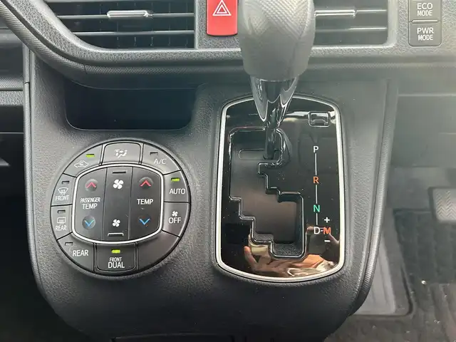 トヨタ ノア X 愛知県 2021(令3)年 5.5万km ホワイトパールクリスタルシャイン トヨタセーフティセンス/　・プリクラッシュセーフティ/　・レーンディバーチャアラート/　・オートマチックハイビーム/クルーズコントロール/フリップダウンモニター/純正SDナビ/　・フルセグTV/　・Bluetooth/　・CD/DVD/　・AM/FM/バックカメラ/ビルトインETC/ドライブレコーダー/両側パワースライドドア/LEDヘッドライト/オートライト/キーレス/スペアキー