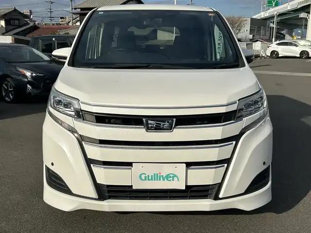 トヨタ ノア X 愛知県 2021(令3)年 5.5万km ホワイトパールクリスタルシャイン トヨタセーフティセンス/　・プリクラッシュセーフティ/　・レーンディバーチャアラート/　・オートマチックハイビーム/クルーズコントロール/フリップダウンモニター/純正SDナビ/　・フルセグTV/　・Bluetooth/　・CD/DVD/　・AM/FM/バックカメラ/ビルトインETC/ドライブレコーダー/両側パワースライドドア/LEDヘッドライト/オートライト/キーレス/スペアキー