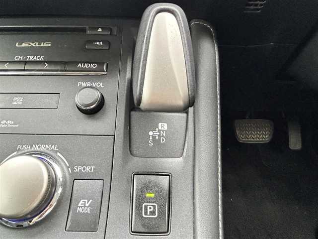 レクサス ＣＴ 200h バージョンC 富山県 2014(平26)年 11.5万km マーキュリーグレーマイカ 純正SDナビ/フルセグTV／Bluetooth/バックカメラ/クルーズコントロール/D.N席パワーシート/シートヒーター/ETC/オートライト/社外AW18インチ/純正AW17インチスタッドレス積み込み/社外テールランプ（純正テールランプ積込）/スマートキー/スペアキー2本(1本カードキー)/アイドリングストップ/W＋サイドエアバック/カーテンエアバック/保証書／取説有り