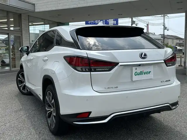 レクサス ＲＸ 450h バージョンL 兵庫県 2022(令4)年 4.5万km ソニッククォーツ ワンオーナー/純正ナビ/フルセグTV/CD/DVD/Bluetooth/SD/FM/AM/パノラミックビューモニター/ビルトインETC2.0/プリクラッシュセーフティ/レーントレーシングアシスト/オートマチックハイビーム/レーダークルーズコントロール/パーキングサポートブレーキ/パーキングサポートアラート/ブラインドスポットモニター/ヘッドアップディスプレイ/ロードサインアシスト/先行車発進告知/LEDヘッドライト/フォグランプ/オートライト/シーケンシャルウィンカー/前後クリアランスソナー/パワーバックドア/ステアリングスイッチ/D/N パワーシート/D/N シートヒーター/D/N エアーシート/ステアリングヒーター/レザーシート/MTモード付きAT/プッシュスタート/フロアマット/電格ミラー/コンビハンドル/スペアキー2本(スマートキー1本・カードキー1本)/新車時保証書/取扱説明書