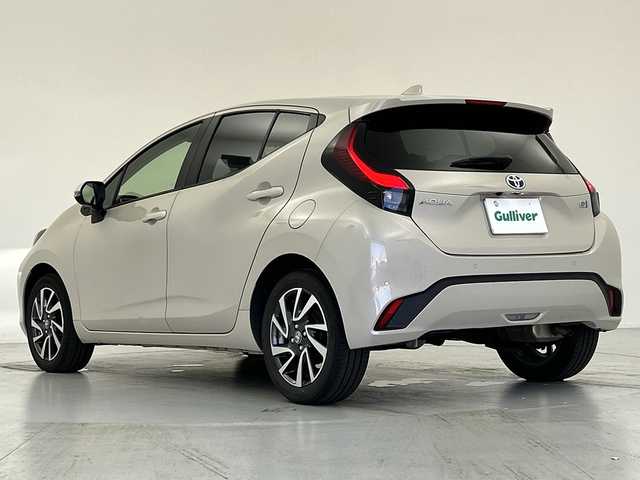 トヨタ アクア Z 愛知県 2021(令3)年 5万km クリアベージュメタリック 純正ナビ/　BT/フルセグ/USB/パノラミックビューカメラ/ビルトインETC/前後ドライブレコーダー/トヨタセーフティセンス/・レーントレースアシスト/・プリクラッシュセーフティ/・ブラインドスポットモニター/・リアクロストラフィックアラート/・ロードサインアシスト/・アダプティブクルーズコントロール/横滑り防止/パワーシート/シートヒーター/ステアリングヒーター/純正フロアマット/オートマチックハイビーム