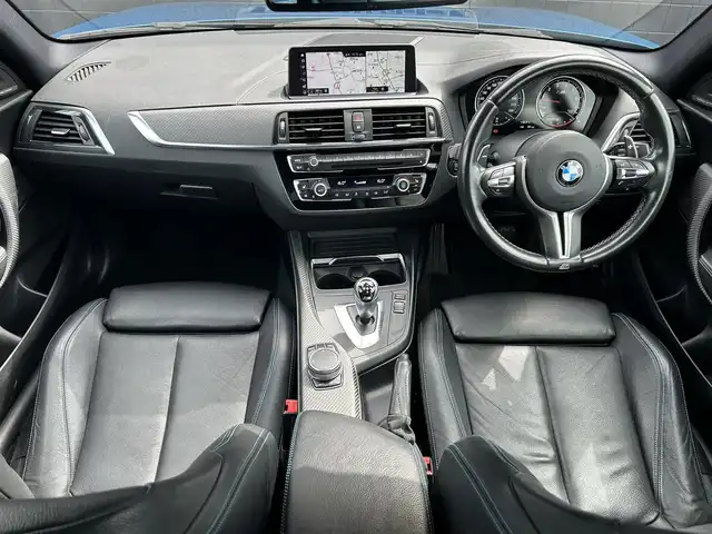 ＢＭＷ Ｍ２ 埼玉県 2017(平29)年 2.9万km ロングビーチブルーメタリック 黒革/harman/kardon/純正HDDナビ/(Bluetooth/USB/CD/DVD)/バックカメラ/オートクルーズコントロール/シートヒーター/純正19インチホイール/パワーシート/LEDヘッドライト/レーンキープアシスト/スマートキー/ETC