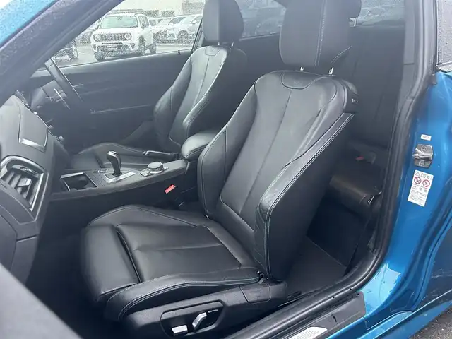 ＢＭＷ Ｍ２ 埼玉県 2017(平29)年 2.9万km ロングビーチブルーメタリック 黒革/harman/kardon/純正HDDナビ/(Bluetooth/USB/CD/DVD)/バックカメラ/オートクルーズコントロール/シートヒーター/純正19インチホイール/パワーシート/LEDヘッドライト/レーンキープアシスト/スマートキー/ETC