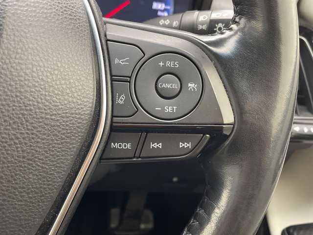 トヨタ クラウン ハイブリッド RS アドバンス 沖縄県 2018(平30)年 7.9万km ホワイトパールクリスタルシャイン 純正ナビ/（フルセグTV　DVD　Bluetooth接続　USB）/バックカメラ/ビルトインETC/ドライブレコーダー/トヨタセーフティセンス/・衝突被害軽減ブレーキ (プリクラッシュセーフティ)																																																		/・追従ドライブ支援機能 (レーダークルーズコントロール)																									/・車線はみ出しアラート (レーンディパーチャーアラート)																									/・自動ハイビーム (オートマチックハイビーム)																									/100V充電/メモリ付きパワーシート/レザーシート/シートヒーター/エアシート/BSM/HUD/パドルシフト/ステアリングスイッチ/ステアリングヒーター/クリアランスソナー/スマートキー/プッシュスタート/純正フロアマット/純正18インチアルミホイール/LEDヘッドライト/オートライト/ドアバイザー/取扱説明書