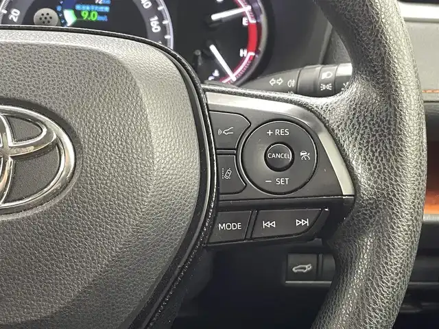 トヨタ ＲＡＶ４ アドベンチャー 熊本県 2019(令1)年 6.7万km アーバンカーキ 禁煙車　/アルパイン９インチナビ（ＣＤ・ＤＶＤ・フルセグ・ＢＴ・ＳＤ・ＵＳＢ・HDMI）/バックカメラ　/社外前後ドライブレコーダー　/ビルトインＥＴＣ　/レーダークルーズコントロール　/運転席パワーシート　/衝突軽減ブレーキ/レーンキープアシスト/先行車発進お知らせ/ダウンヒルアシスト/横滑り防止/パワーバックドア/社外フロアマット/純正19インチAW/オートライト/オートマチックハイビーム/LEDヘッドライト/フォグライト/スマートキー/プッシュスタート