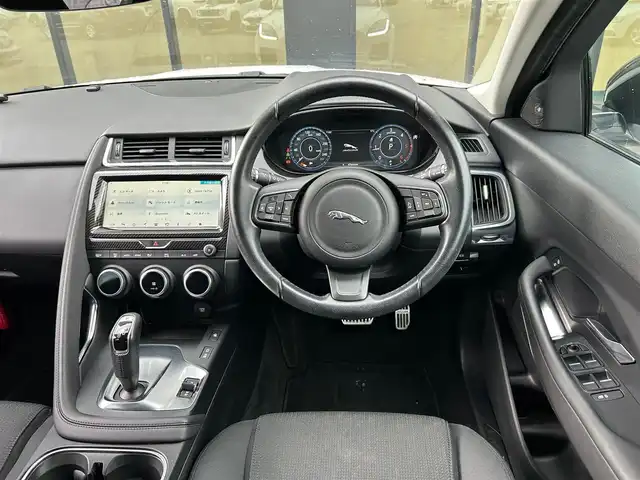 ジャガー Ｅペース HSE 180PS 石川県 2018(平30)年 5.2万km 白 衝突軽減ブレーキ/アダプティブクルーズコントロール/ブラインドスポットモニター/純正ナビ/ＡｐｐｌｅＣａｒＰｌａｙ/３６０カメラ/クリアランスソナー/ＬＥＤヘッドライト/オートライト/液晶メーター