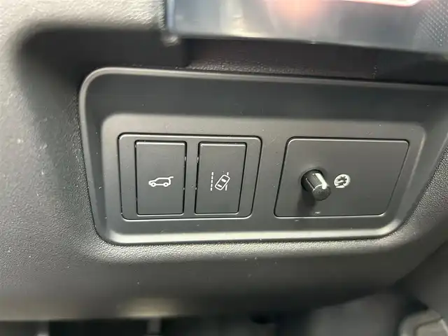 ジャガー Ｅペース HSE 180PS 石川県 2018(平30)年 5.2万km 白 衝突軽減ブレーキ/アダプティブクルーズコントロール/ブラインドスポットモニター/純正ナビ/ＡｐｐｌｅＣａｒＰｌａｙ/３６０カメラ/クリアランスソナー/ＬＥＤヘッドライト/オートライト/液晶メーター