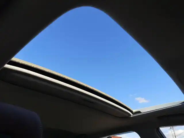 トヨタ クラウン ハイブリッド アスリートS 茨城県 2015(平27)年 4万km ホワイトパールクリスタルシャイン 純正ナビ/【AM・FM・CD・DVD・HDD・USＢ・ＢＴ・ＴＶ】/サンルーフ/パワーシート/シートヒーター/エアシート/ステアリングヒーター/MTモード付AT/クルコン/ETC/Bカメラ/ステリモ/オートライト/Fフォグ/LEDライト/プッシュスタート/スマートキー