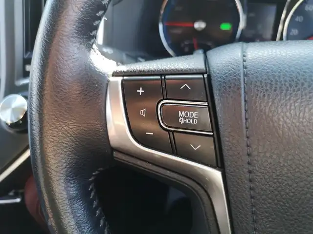 トヨタ クラウン ハイブリッド アスリートS 茨城県 2015(平27)年 4万km ホワイトパールクリスタルシャイン 純正ナビ/【AM・FM・CD・DVD・HDD・USＢ・ＢＴ・ＴＶ】/サンルーフ/パワーシート/シートヒーター/エアシート/ステアリングヒーター/MTモード付AT/クルコン/ETC/Bカメラ/ステリモ/オートライト/Fフォグ/LEDライト/プッシュスタート/スマートキー