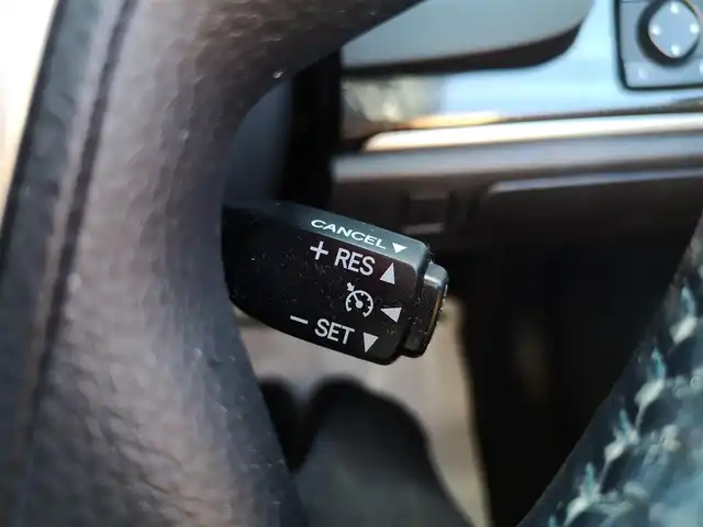 トヨタ クラウン ハイブリッド アスリートS 茨城県 2015(平27)年 4万km ホワイトパールクリスタルシャイン 純正ナビ/【AM・FM・CD・DVD・HDD・USＢ・ＢＴ・ＴＶ】/サンルーフ/パワーシート/シートヒーター/エアシート/ステアリングヒーター/MTモード付AT/クルコン/ETC/Bカメラ/ステリモ/オートライト/Fフォグ/LEDライト/プッシュスタート/スマートキー