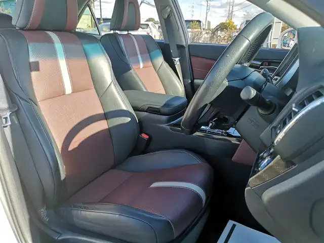 トヨタ クラウン ハイブリッド アスリートS 茨城県 2015(平27)年 4万km ホワイトパールクリスタルシャイン 純正ナビ/【AM・FM・CD・DVD・HDD・USＢ・ＢＴ・ＴＶ】/サンルーフ/パワーシート/シートヒーター/エアシート/ステアリングヒーター/MTモード付AT/クルコン/ETC/Bカメラ/ステリモ/オートライト/Fフォグ/LEDライト/プッシュスタート/スマートキー