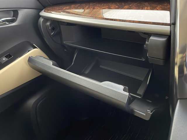 トヨタ ヴェルファイア X 宮崎県 2020(令2)年 6.7万km ホワイトパールクリスタルシャイン ワンオーナー/TRDスポイラー/Toyota Safety Sense/〇プリクラシュセーフティ/〇レーントレーシングアシスト/〇パーキングサポートブレーキ/〇クリアランスソナー/〇オートマチックハイビーム/〇レーダークルーズコントロール/〇先行車発進告知/純正9インチディスプレイオーディオ/フルセグTV/バックカメラ/純正12.1型後席モニター（V12T-R68C)/片側パワースライドドア/LEDヘッドライト/純正17インチAW/ビルトインETC/ドライブレコーダー/保証書/取扱説明書