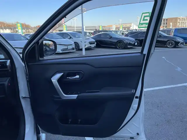 トヨタ ライズ Z 東京都 2021(令3)年 2.6万km シャイニングホワイトパール トヨタ純正7インチナビ/・T-Connect/・Bluetooth接続/・フルセグTV/モデリスタフロントスポイラー/モデリスタサイドスカート/モデリスタリヤスカート/SMART ASSIST/・衝突警報機能/・全車速追従機能付アダプティブクルーズコントロール/・レーンキープコントロール/・車線逸脱警報機能/・オートハイビーム/バックカメラ/前後ドライブレコーダー(GL-05AP)/ビルトインETC/D/N席シートヒーター/アイドリングストップ/純正フロアマット/純正１５インチアルミホイール/ドアバイザー/スペアキー/保証書/取扱説明書