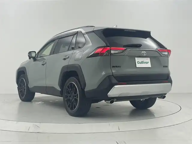 トヨタ ＲＡＶ４ アドベンチャー 大阪府 2020(令2)年 4.5万km アッシュグレーメタリック/シアンメタリック トヨタセーフティセンス/・プリクラッシュセーフティ/・レーントレーシングアシスト/・オートマチックハイビーム/・レーダークルーズコントロール/・先行車発進お知らせ機能/純正T-Connectナビ/　　CD/DVD/BT/TV/SD/バックカメラ/LEDヘッドライト/黒本革シート/運転席パワーシート/前席シートヒーター＆シートクーラー/革巻きステアリング/ステアリングヒーター/スマホ置くだけ充電/RAYS19インチアルミホイール/純正フロアマット/純正ETC2.0