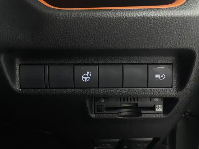 トヨタ ＲＡＶ４ アドベンチャー 大阪府 2020(令2)年 4.5万km アッシュグレーメタリック/シアンメタリック トヨタセーフティセンス/・プリクラッシュセーフティ/・レーントレーシングアシスト/・オートマチックハイビーム/・レーダークルーズコントロール/・先行車発進お知らせ機能/純正T-Connectナビ/　　CD/DVD/BT/TV/SD/バックカメラ/LEDヘッドライト/黒本革シート/運転席パワーシート/前席シートヒーター＆シートクーラー/革巻きステアリング/ステアリングヒーター/スマホ置くだけ充電/RAYS19インチアルミホイール/純正フロアマット/純正ETC2.0
