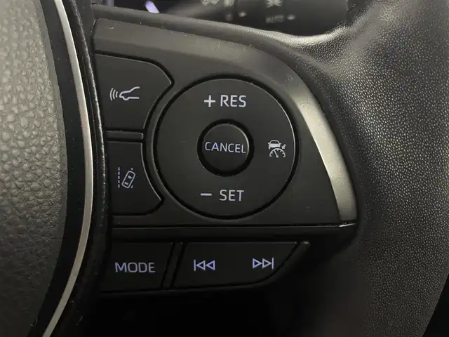 トヨタ ＲＡＶ４ アドベンチャー 大阪府 2020(令2)年 4.5万km アッシュグレーメタリック/シアンメタリック トヨタセーフティセンス/・プリクラッシュセーフティ/・レーントレーシングアシスト/・オートマチックハイビーム/・レーダークルーズコントロール/・先行車発進お知らせ機能/純正T-Connectナビ/　　CD/DVD/BT/TV/SD/バックカメラ/LEDヘッドライト/黒本革シート/運転席パワーシート/前席シートヒーター＆シートクーラー/革巻きステアリング/ステアリングヒーター/スマホ置くだけ充電/RAYS19インチアルミホイール/純正フロアマット/純正ETC2.0