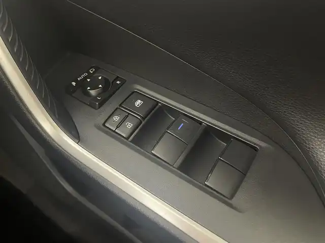 トヨタ ＲＡＶ４ アドベンチャー 大阪府 2020(令2)年 4.5万km アッシュグレーメタリック/シアンメタリック トヨタセーフティセンス/・プリクラッシュセーフティ/・レーントレーシングアシスト/・オートマチックハイビーム/・レーダークルーズコントロール/・先行車発進お知らせ機能/純正T-Connectナビ/　　CD/DVD/BT/TV/SD/バックカメラ/LEDヘッドライト/黒本革シート/運転席パワーシート/前席シートヒーター＆シートクーラー/革巻きステアリング/ステアリングヒーター/スマホ置くだけ充電/RAYS19インチアルミホイール/純正フロアマット/純正ETC2.0