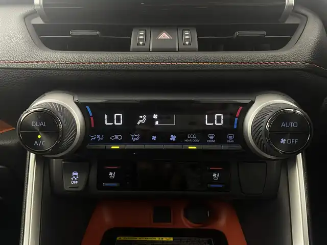トヨタ ＲＡＶ４ アドベンチャー 大阪府 2020(令2)年 4.5万km アッシュグレーメタリック/シアンメタリック トヨタセーフティセンス/・プリクラッシュセーフティ/・レーントレーシングアシスト/・オートマチックハイビーム/・レーダークルーズコントロール/・先行車発進お知らせ機能/純正T-Connectナビ/　　CD/DVD/BT/TV/SD/バックカメラ/LEDヘッドライト/黒本革シート/運転席パワーシート/前席シートヒーター＆シートクーラー/革巻きステアリング/ステアリングヒーター/スマホ置くだけ充電/RAYS19インチアルミホイール/純正フロアマット/純正ETC2.0
