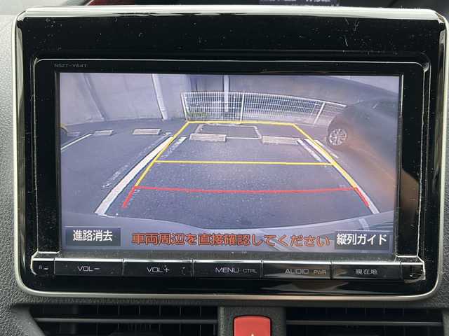 トヨタ ヴォクシー ハイブリッド V 愛知県 2015(平27)年 14.5万km ホワイトパールクリスタルシャイン ワンオーナー/置くだけ充電/モデリスタエアロ/革調シートカバー/純正SDナビ/フルセグTV・CD・DVD・SD・Bluetooth/バックカメラ/純正フリップダウンモニター/両側パワースライドドア/前席シートヒーター/LEDヘッドランプ/フォグランプ/ステアリングスイッチ/スマートキー/プッシュスタート/純正フロアマット/保証書/取扱説明書/スペアスマートキー
