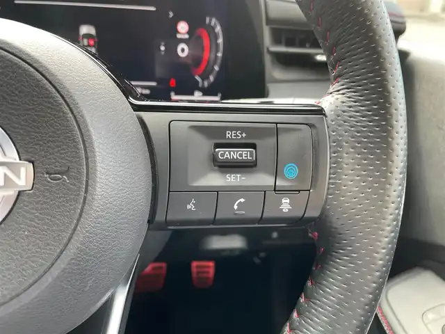 日産 オーラ ニスモ 埼玉県 2023(令5)年 1.4万km ピュアホワイトパール /ワンオーナー//純正メモリナビ//フルセグTV//全方位カメラ//プロパイロット//クルーズコントロール//ビルトインETC2.0//スマートキー×2//LEDヘッドライト//前2席シートヒーター//ステアリングヒーター//エマージェンシーブレーキ//ハンドル支援//側方支援/後側方支援//クリアランスソナー//W.サイドエアバッグ//カーテン.ニーエアバッグ//ABS/横滑り防止装置//インテリジェントルームミラー//ドライブレコーダー//前後LEDフォグ//革巻きステアリング//オートライト//プライバシーガラス//ドアバイザー//純正17インチAW//新車時保証書//取扱説明書//ナビ取説
