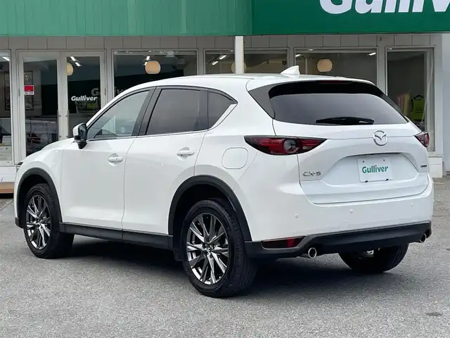 マツダ ＣＸ－５ XD エクスクルーシブモード 千葉県 2020(令2)年 5.7万km スノーフレイクホワイトパールマイカ サンルーフ/レザーシート/360°カメラ/BOSEプレミアムサウンド/純正マツダコネクトナビ/・CD/DVD/Bluetooth/フルセグTV/前席パワーシート/全席シートヒーター/前席シートベンチレーション/パワーバックドア/レーンキープアシスト/アダプティブクルーズコントロール/ブラインドスポットモニター/スマートキー/前後コーナーセンサー/ヘッドアップディスプレイ/パドルシフト/純正19インチアルミホイール/純正アダプティブLEDヘッドライト/フォグランプ/ステアリングヒーター/本革巻ステアリング/ETC/前後ドライブレコーダー/サイド＆カーテンエアバッグ