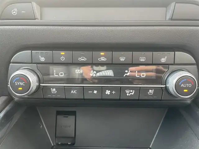 マツダ ＣＸ－５ XD エクスクルーシブモード 千葉県 2020(令2)年 5.7万km スノーフレイクホワイトパールマイカ サンルーフ/レザーシート/360°カメラ/BOSEプレミアムサウンド/純正マツダコネクトナビ/・CD/DVD/Bluetooth/フルセグTV/前席パワーシート/全席シートヒーター/前席シートベンチレーション/パワーバックドア/レーンキープアシスト/アダプティブクルーズコントロール/ブラインドスポットモニター/スマートキー/前後コーナーセンサー/ヘッドアップディスプレイ/パドルシフト/純正19インチアルミホイール/純正アダプティブLEDヘッドライト/フォグランプ/ステアリングヒーター/本革巻ステアリング/ETC/前後ドライブレコーダー/サイド＆カーテンエアバッグ