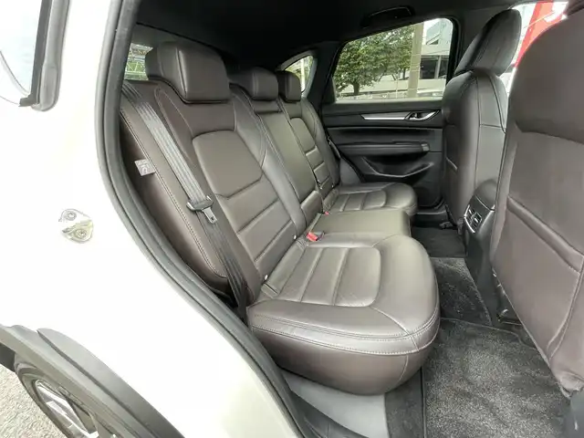 マツダ ＣＸ－５ XD エクスクルーシブモード 千葉県 2020(令2)年 5.7万km スノーフレイクホワイトパールマイカ サンルーフ/レザーシート/360°カメラ/BOSEプレミアムサウンド/純正マツダコネクトナビ/・CD/DVD/Bluetooth/フルセグTV/前席パワーシート/全席シートヒーター/前席シートベンチレーション/パワーバックドア/レーンキープアシスト/アダプティブクルーズコントロール/ブラインドスポットモニター/スマートキー/前後コーナーセンサー/ヘッドアップディスプレイ/パドルシフト/純正19インチアルミホイール/純正アダプティブLEDヘッドライト/フォグランプ/ステアリングヒーター/本革巻ステアリング/ETC/前後ドライブレコーダー/サイド＆カーテンエアバッグ