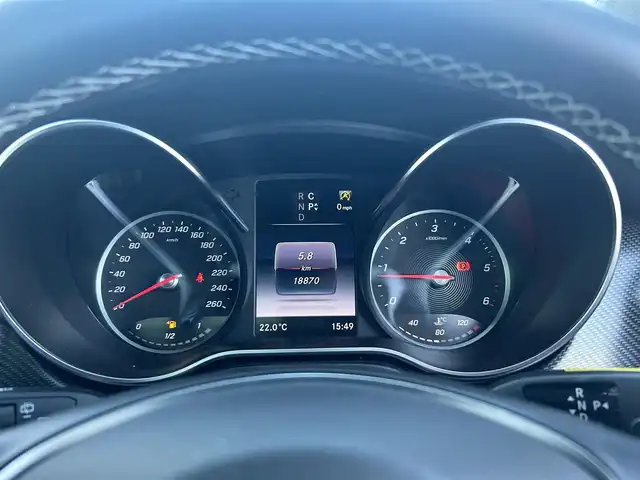 メルセデス・ベンツ Ｖ２２０ d AVG ロング AMGライン 滋賀県 2020(令2)年 1.9万km ロッククリスタルホワイト パノラマスライディングルーフ/純正メモリナビ/【フルセグTV/BT】/リアエンターテイメントシステム/360°カメラ/ETC2.0/ドライブレコーダー/Burmesterサウンドシステム/両側パワースライドドア/電動リアゲート/ルーフレール/本革レザーシート（黒）/シートヒーター/アクティブブレーキアシスト/ブラインドスポットアシスト/レーンキープアシスト/純正フロアマット